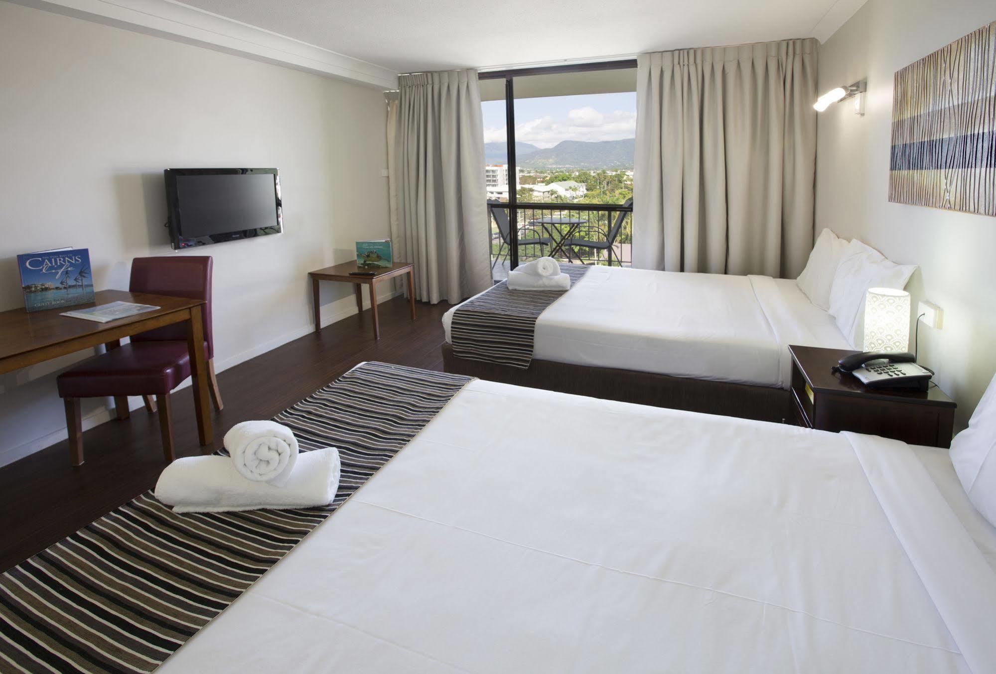 Cairns Plaza Hotel Екстериор снимка